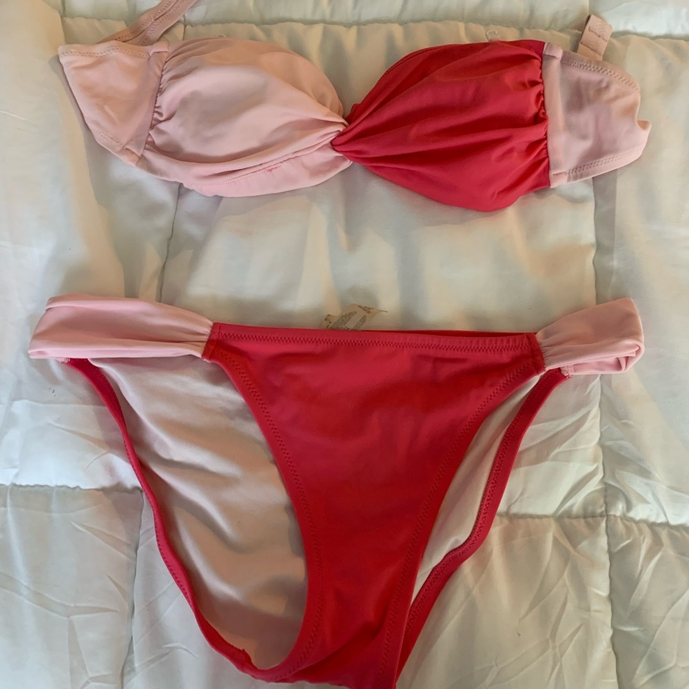 Victoria’s Secret bikini